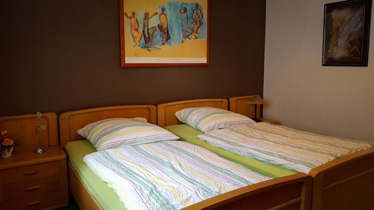 Ferienwohnung Reuscher, Trier-Newel Экстерьер фото